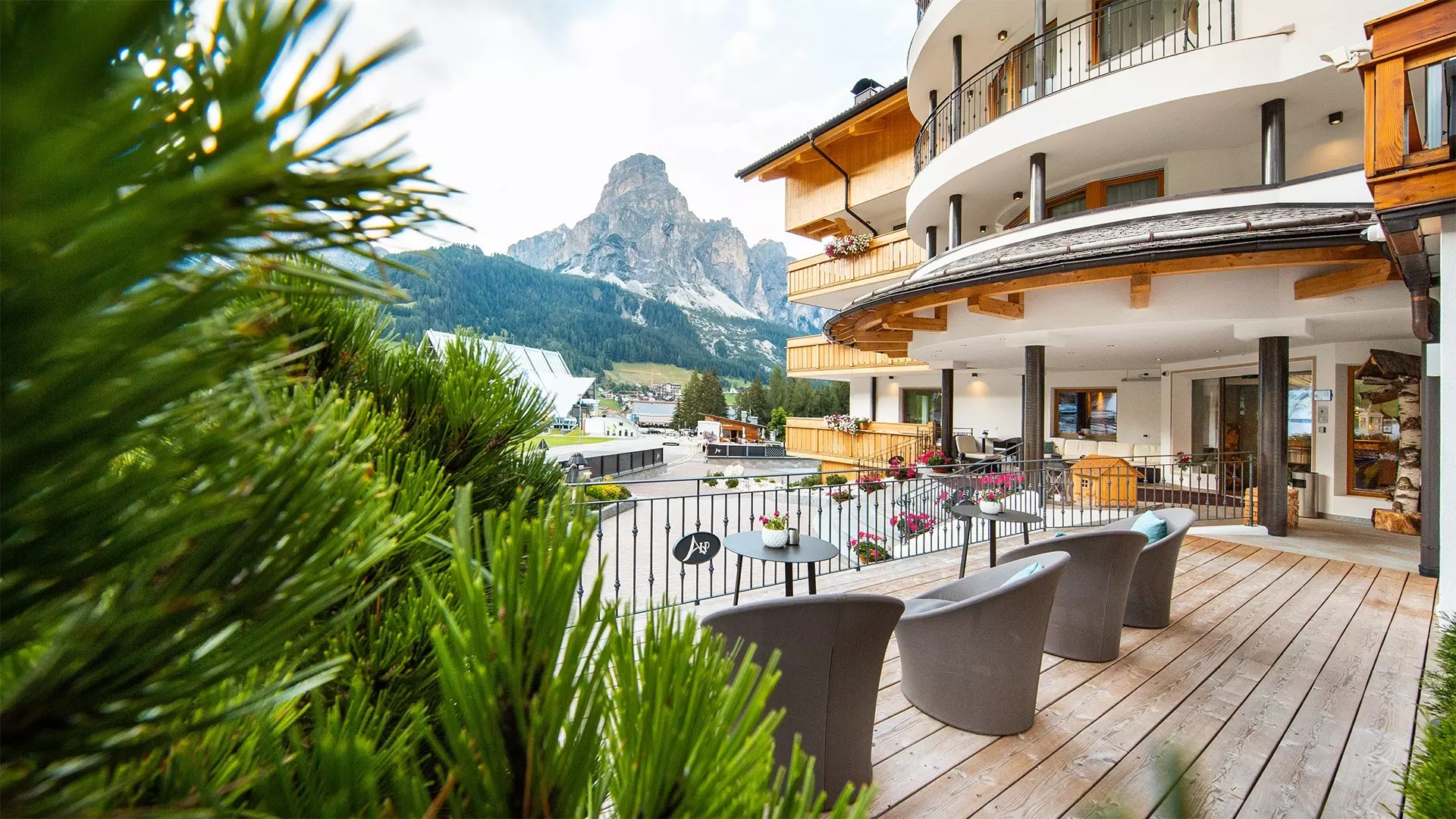 01 sellaronda hotel arkadia